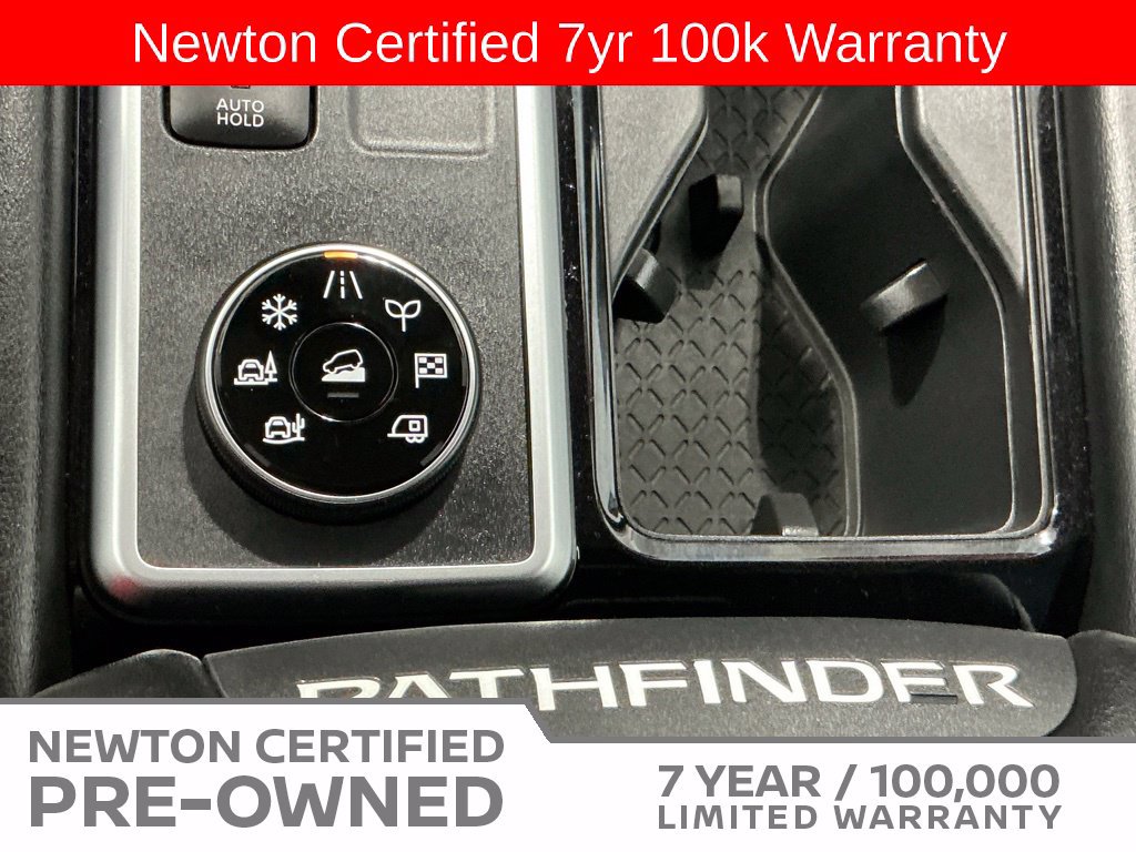 Used 2023 Nissan Pathfinder SL AWD/4WD image 10