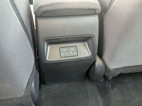 Used 2026 Toyota Corolla LE FWD image 29