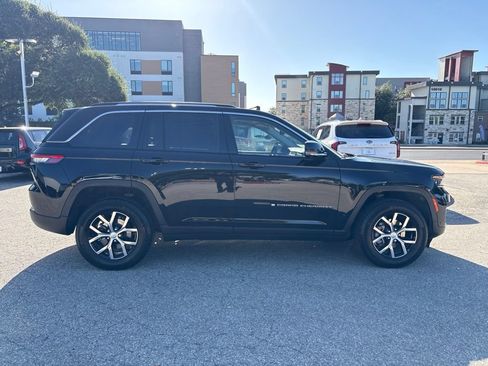 Used 2023 Jeep Grand Cherokee Limited w/ Luxury Tech Group II AWD/4WD image 6