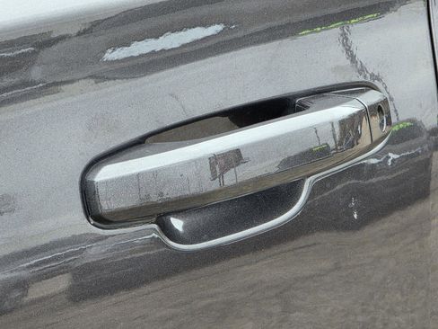 Used 2018 Chevrolet Tahoe LS image 38