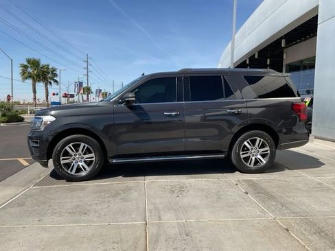 Used 2022 Ford Expedition Limited image 4