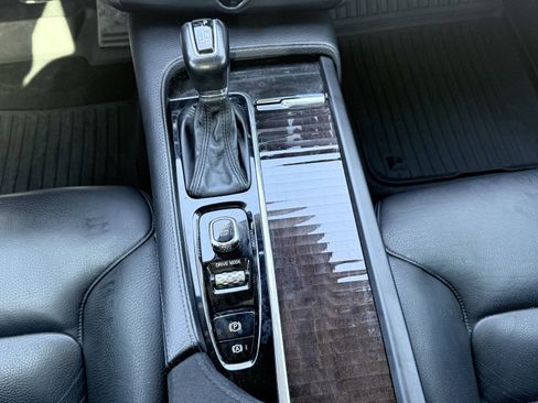 Used 2018 Volvo S90 T5 Momentum w/ Convenience Package image 36
