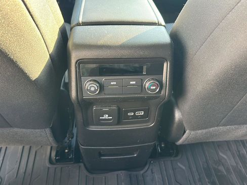 Used 2023 GMC Acadia SLE w/ Driver Convenience Package image 21