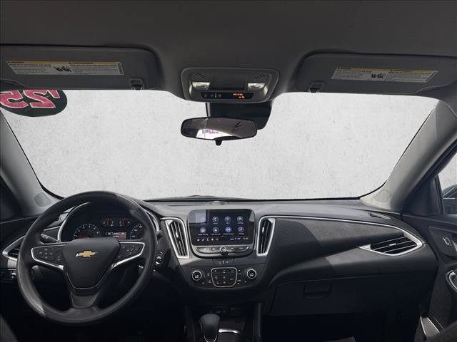 Used 2025 Chevrolet Malibu LT FWD image 15