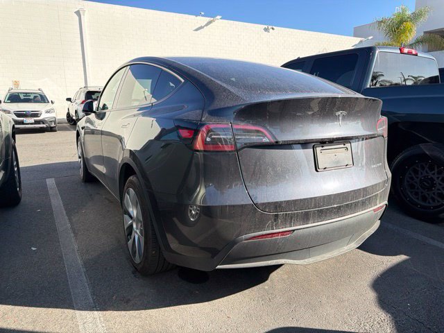 Used 2024 Tesla Model Y Long Range AWD/4WD image 8