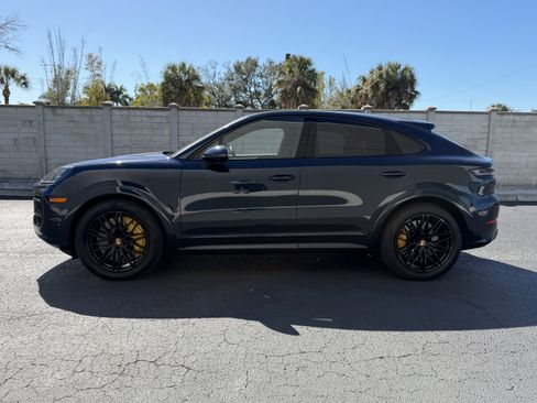 Certified 2024 Porsche Cayenne S image 2