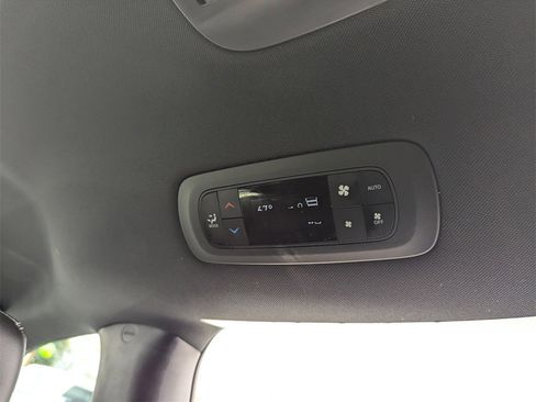 New 2025 Chrysler Pacifica Select image 32