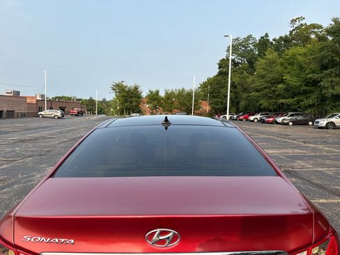 Used 2012 Hyundai Sonata Limited w/ Navigation Pkg FWD image 6