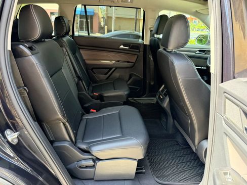 Used 2021 Volkswagen Atlas SE w/ Panoramic Sunroof Package image 19