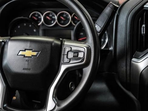 Used 2021 Chevrolet Silverado 3500 LT image 17