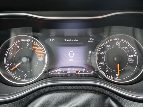 Used 2019 Jeep Cherokee Trailhawk w/ Cold Weather Group AWD/4WD image 33