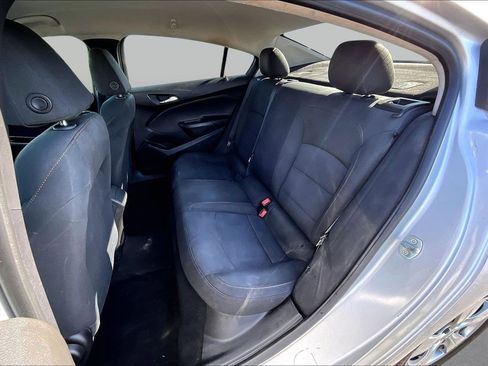 Used 2018 Chevrolet Cruze LS FWD image 22