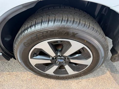 Used 2017 Subaru Forester 2.5i Premium w/ All-Weather Package AWD/4WD image 14