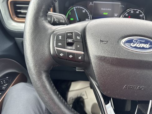 Used 2022 Ford Maverick Lariat w/ Lariat Luxury Package FWD image 18