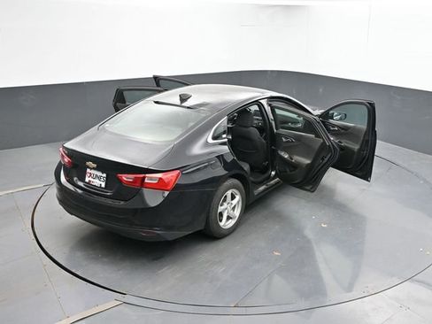 Used 2017 Chevrolet Malibu LS FWD image 33