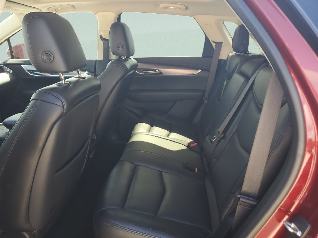 Used 2017 Cadillac XT5 Premium Luxury AWD/4WD image 11