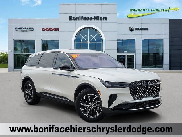 Used 2025 Lincoln Nautilus Premier w/ Equipment Group 102A AWD/4WD image 1