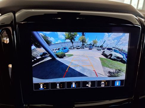 Used 2023 Chevrolet Traverse Premier w/ Redline Edition AWD/4WD image 30