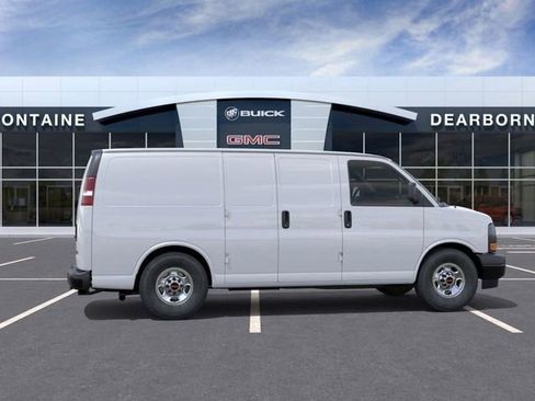 New 2025 GMC Savana 3500 w/ Driver Convenience Package RWD image 5