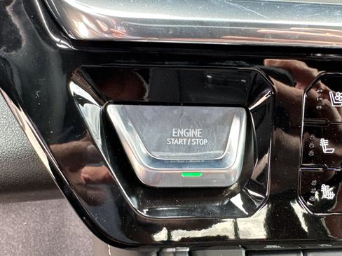 New 2026 GMC Sierra 3500 Denali Ultimate w/ LPO, Black Badging Package image 32