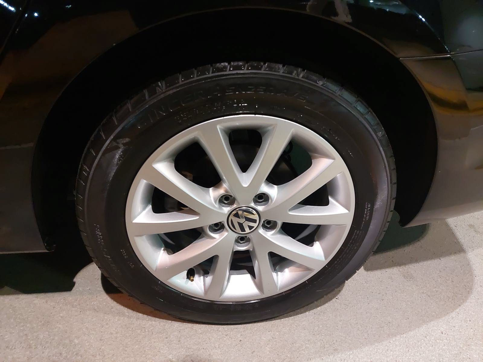 Used 2013 Volkswagen Jetta SE FWD image 29