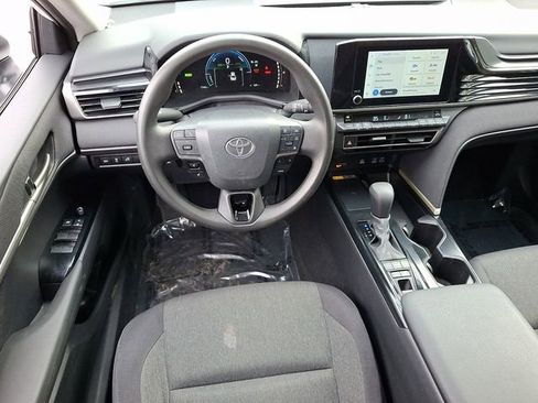 Used 2025 Toyota Camry LE image 14