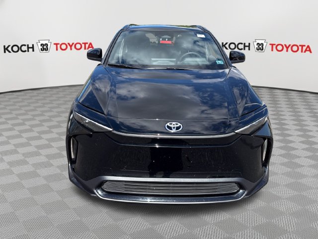 Used 2023 Toyota bZ4X AWD image 2