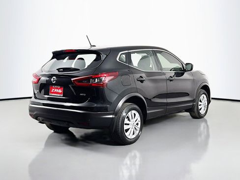 Used 2020 Nissan Rogue Sport S image 5