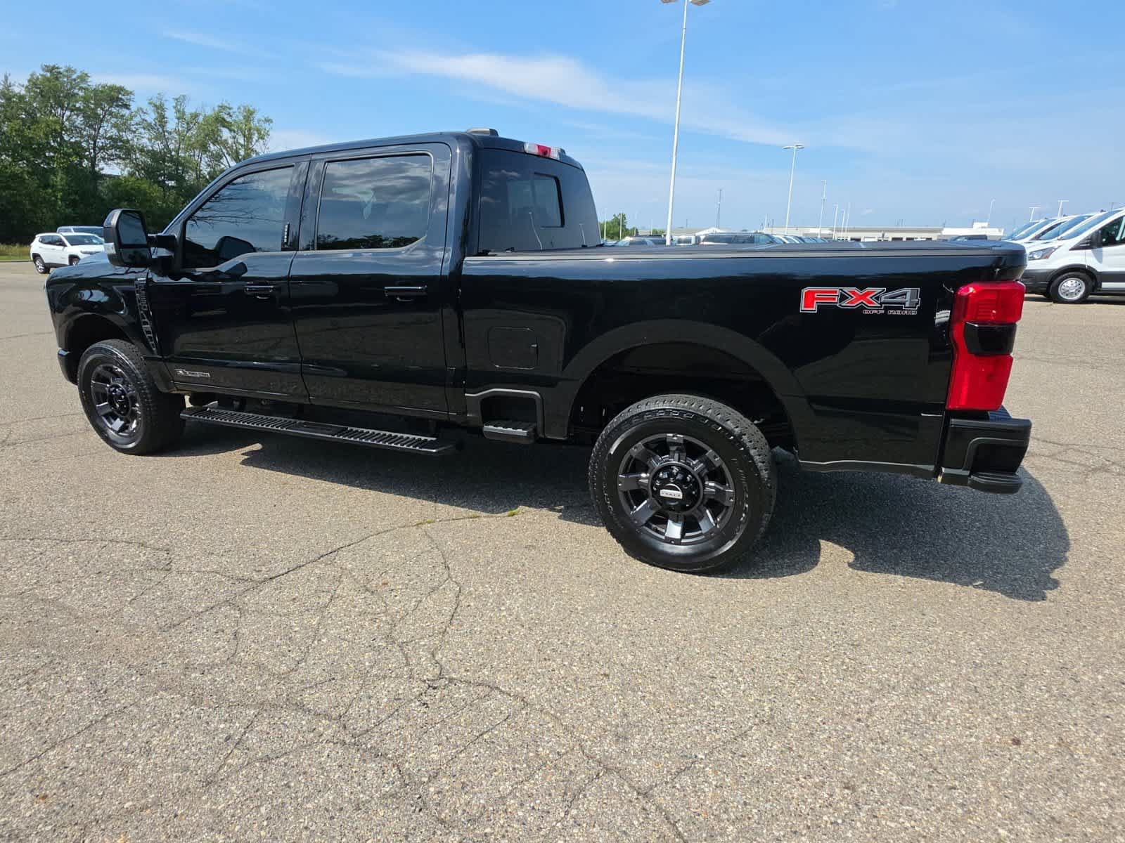 Used 2024 Ford F250 Lariat w/ Lariat Ultimate Package AWD/4WD image 14