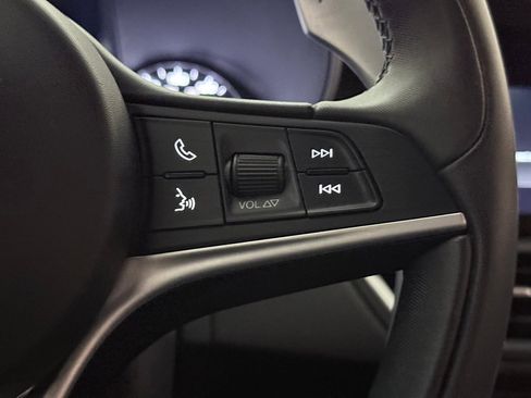 Used 2019 Alfa Romeo Giulia Ti image 38