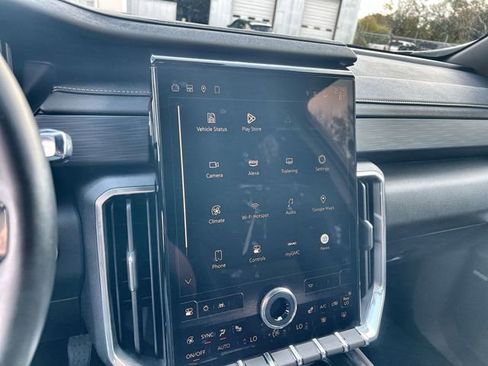 Certified 2025 GMC Acadia Elevation image 13