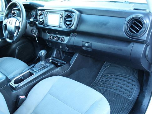 Used 2016 Toyota Tacoma 2WD Access Cab image 12
