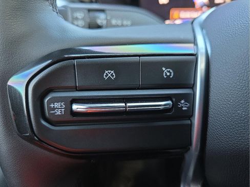 Used 2024 Chevrolet Colorado ZR2 w/ ZR2 Convenience Package III image 19