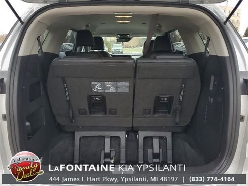 Certified 2023 Kia Carnival LX image 31
