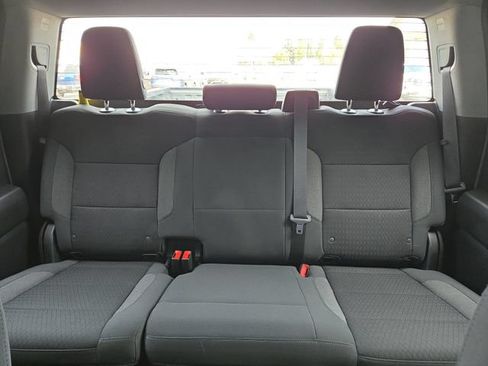 Used 2022 Chevrolet Silverado 1500 Custom AWD/4WD image 27