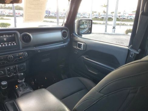 Used 2021 Jeep Wrangler Unlimited Sport image 13