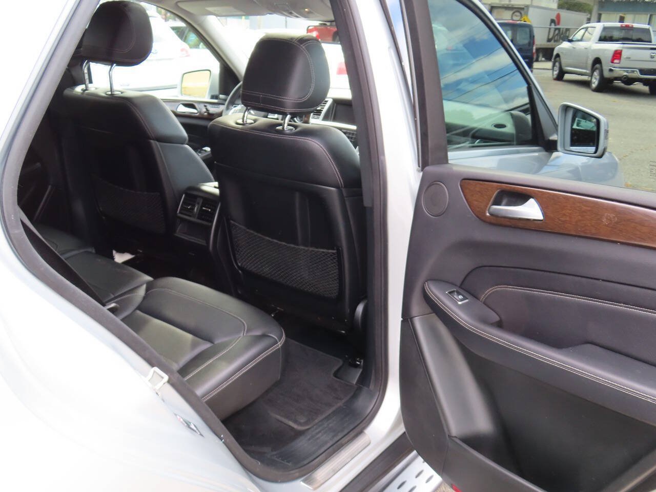 Used 2015 Mercedes-Benz ML 350 4MATIC image 11