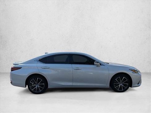 Certified 2024 Lexus ES 300h w/ Premium Package image 6