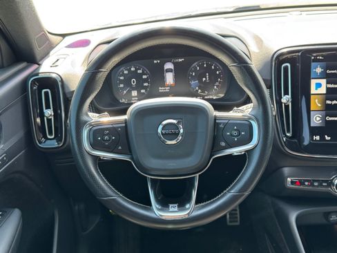 Used 2020 Volvo XC40 T5 R-Design w/ Protection Package AWD/4WD image 13