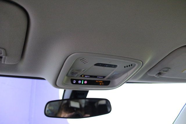 Used 2020 Chevrolet Traverse LT FWD image 20