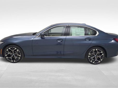 New 2026 BMW 330i xDrive Sedan w/ Convenience Package AWD/4WD image 6