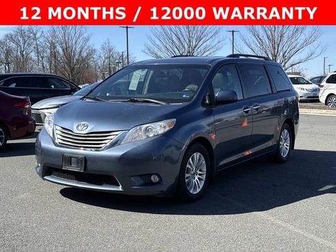 Used 2017 Toyota Sienna XLE Premium image 5