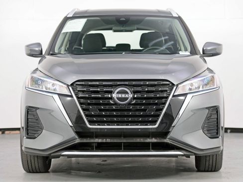 Used 2023 Nissan Kicks SV image 6