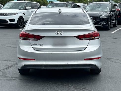 Used 2017 Hyundai Elantra SE FWD image 4