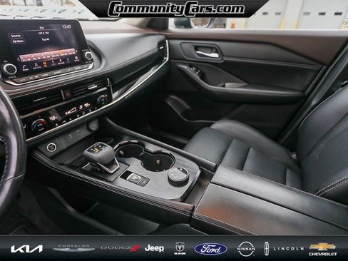 Used 2023 Nissan Rogue SL image 19