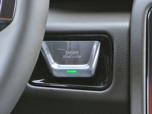New 2026 GMC Yukon AT4 w/ AT4 Premium Package AWD/4WD image 32