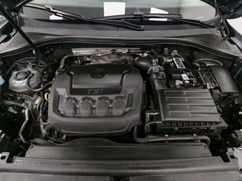 Used 2022 Volkswagen Tiguan SE AWD/4WD image 16