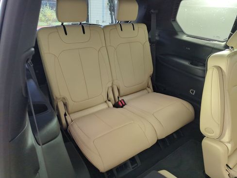 Used 2025 Jeep Grand Cherokee L Limited image 35