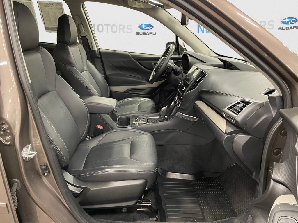 Used 2024 Subaru Forester Limited AWD/4WD image 15