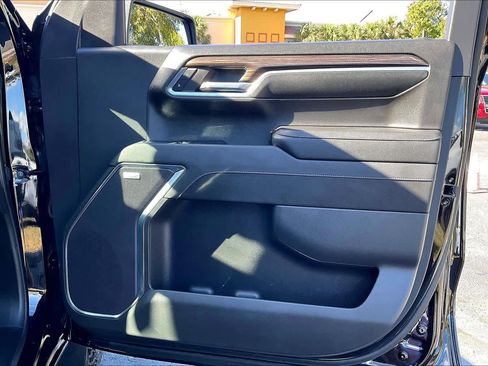 Used 2024 Chevrolet Silverado 1500 LT Trail Boss w/ Convenience Package II image 22